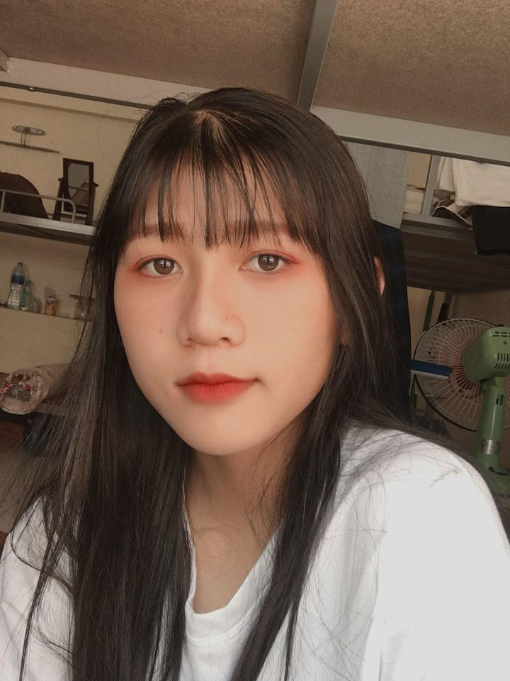 Attacked by the Online Community for Looking Too Much Like Teacher Ba, the Poor Girl Had to Plead on Social Media 4 Even her everyday photos look very much like Teacher Ba