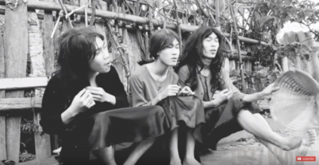 Decoding the Implicit Sayings of 1977 Vlog in Their New Clip - Only by Understanding Fully Can One See a Microcosm of Society in One Video 7 I'm borrowing meat to confess my love, what's wrong with that?
