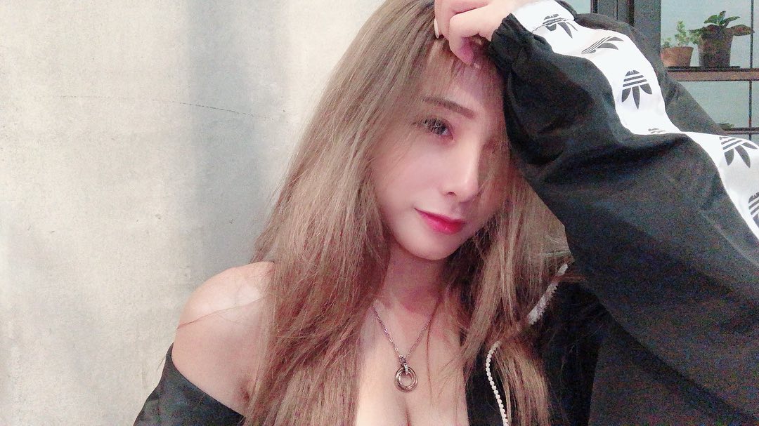 Surprised by the Stunning Beauty of the Beautiful Streamer, the Online Community is Eagerly Asking for Info 3 photo 1 15788866251201914301928