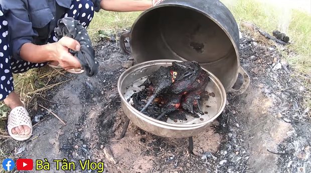 Mrs. Tan Vlog Fails Again with Cooking, Every Time She Tries Grilled Dishes, Her Skills Decrease 6 The burnt chicken from Mrs. Tan Vlog in her previous clip