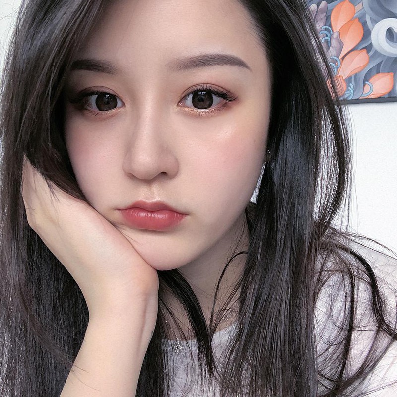Despite her beauty, her personal page contains very little information