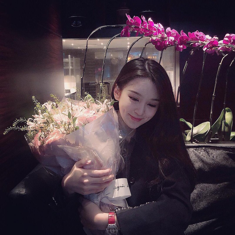 She often shares very luxurious photos