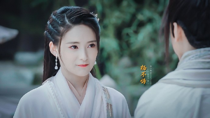 Tôn Khả An's stunning beauty in the period film