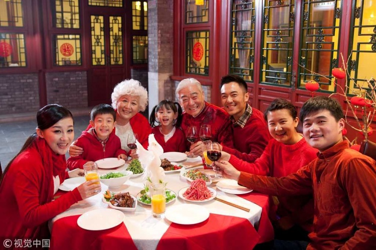 Bringing a boyfriend home for Tet has become a nightmare for many singles (Illustration)