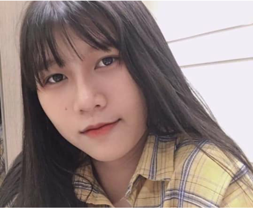 Attacked by the Online Community for Looking Too Much Like Teacher Ba, the Poor Girl Had to Plead on Social Media 1 The girl has a face that looks just like Teacher Ba