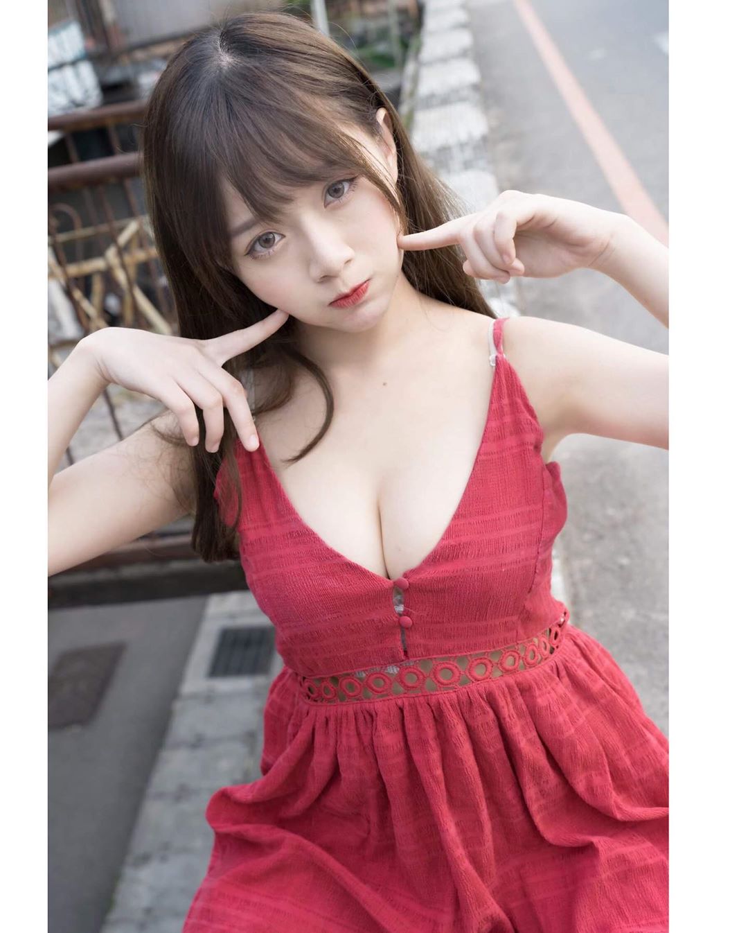 Later, netizens quickly found her info