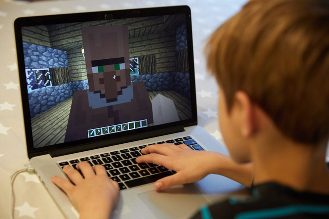 The Polish government decided to set up a Minecraft server to 'lure' students to stay home and play games instead of gathering on the streets