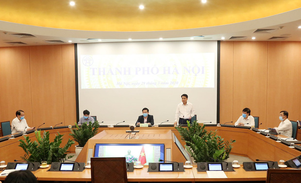 Chairman of the People's Committee discussing at the online conference of the Government with 5 centrally-controlled cities on the morning of March 29.