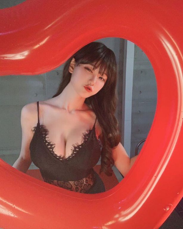 The image that made the whole chat channel 'heart race'