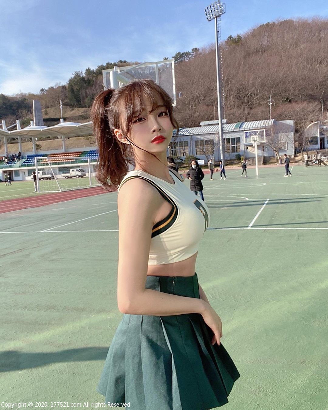 Her hot body and relatively excellent dancing skills make her quite in demand.