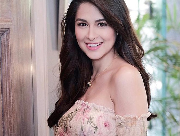 This beauty's unique Spanish mixed beauty and bright smile have 'stolen the hearts' of countless viewers.