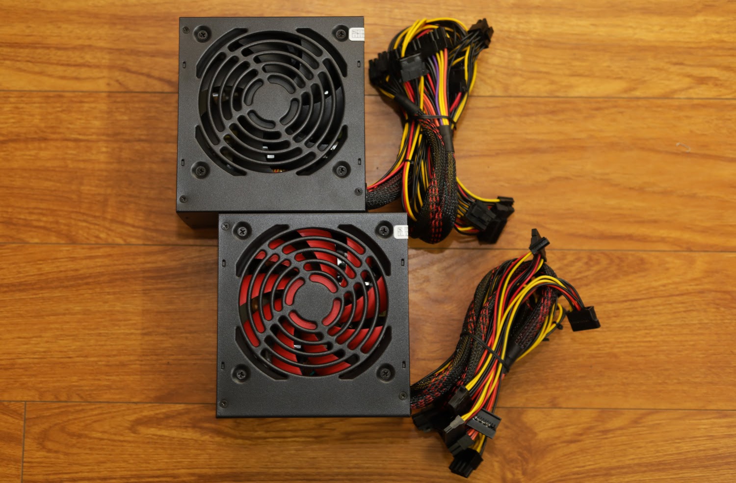 Forgamer RA400 with a red fan and RA500 with a black fan.