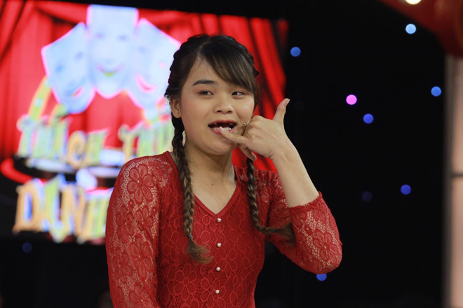 Ngan Thao left a deep impression during her participation in the 'Comedy Challenge' program.