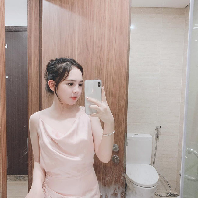 Still beautiful, but the hot girl has become much more sexy and attractive