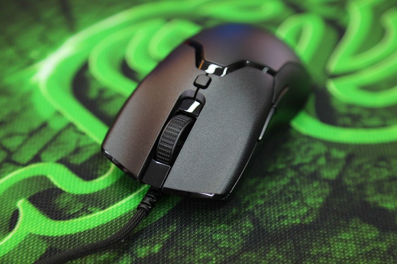 You can forget about the chronic double-click issue found in many current mouse models