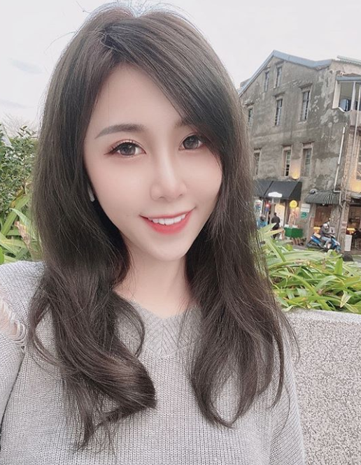 But when needed, she can also be very natural and pretty