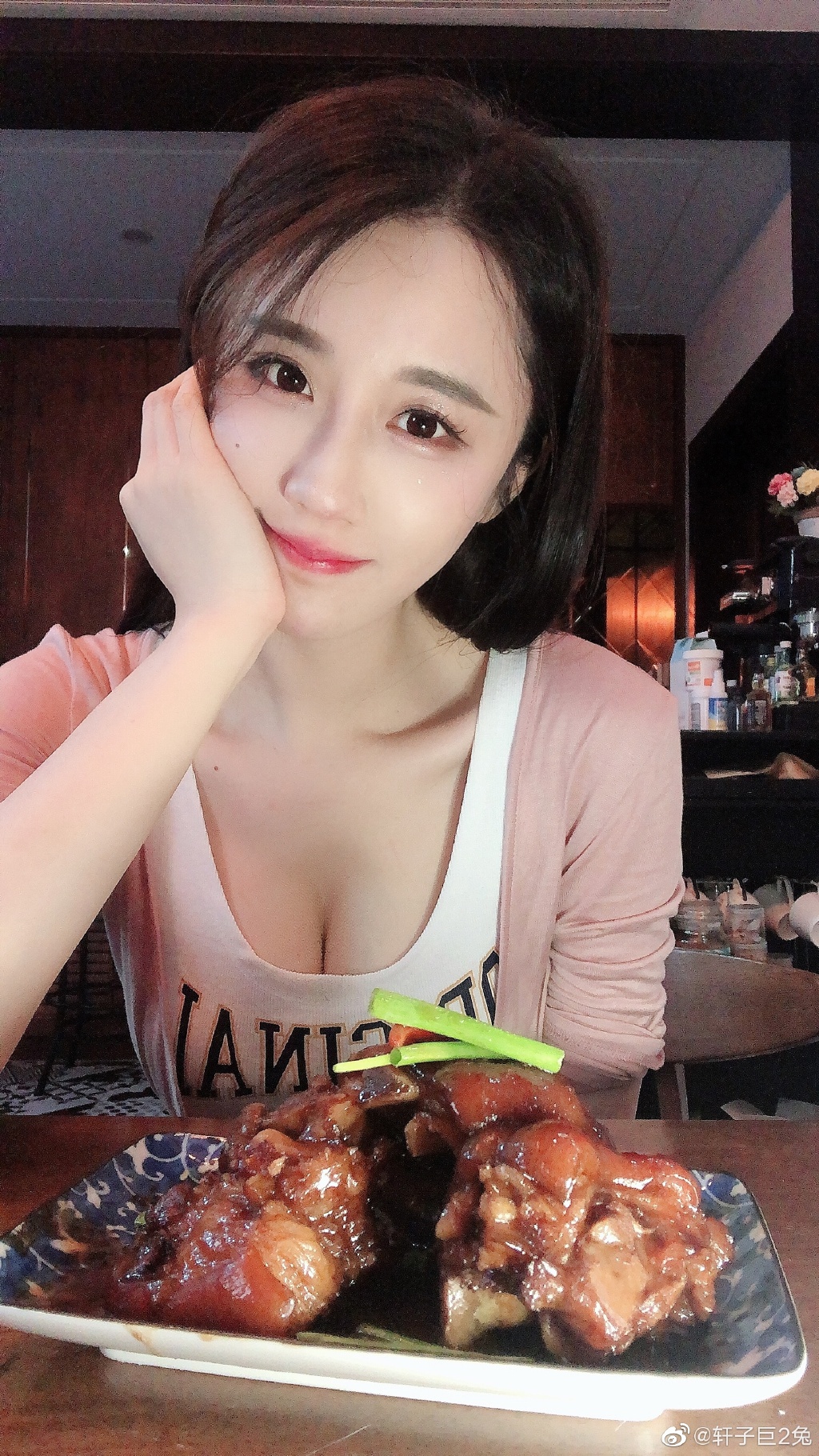 Xuanzi has a rather hot body