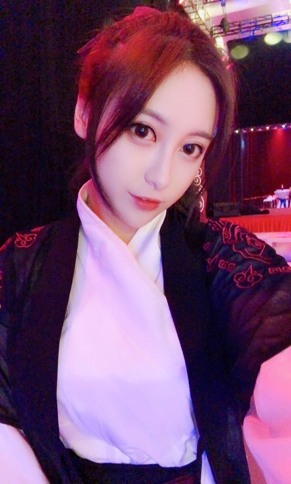Xiao Jiu Jiu shares that she received a proposal of over 300 million for a date
