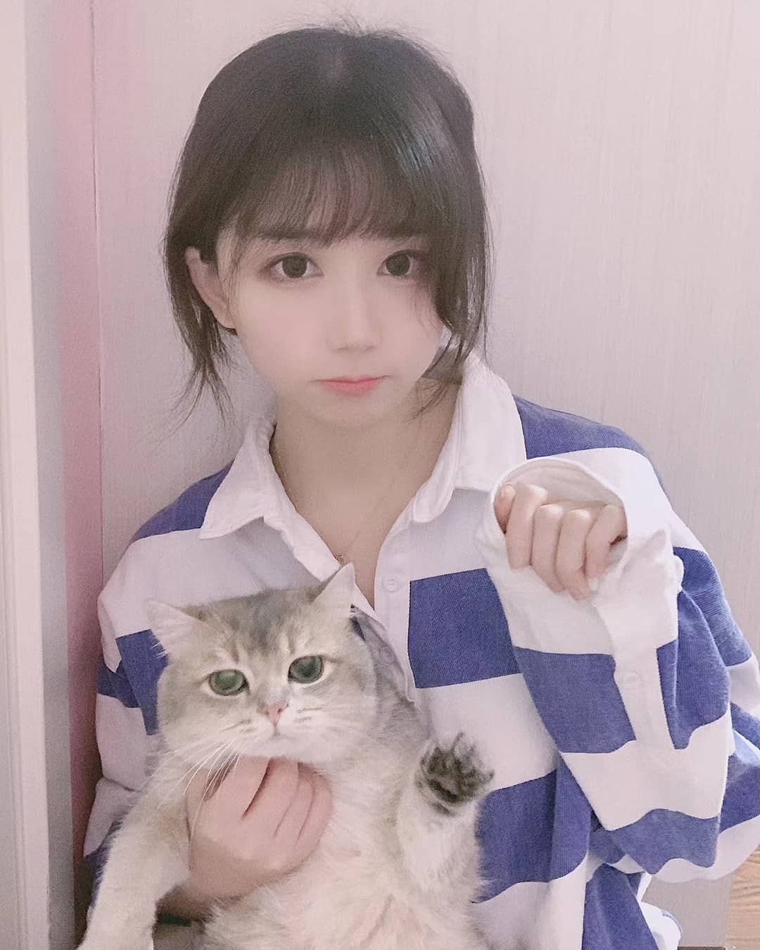Many fans confidently assert that just seeing Asano appear on stream is satisfying enough