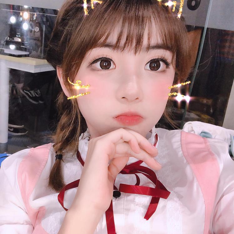 Zhou Shuyi - the beautiful streamer in the story