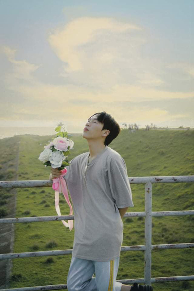 In real life, Vinh also considers himself a humorous and approachable person.