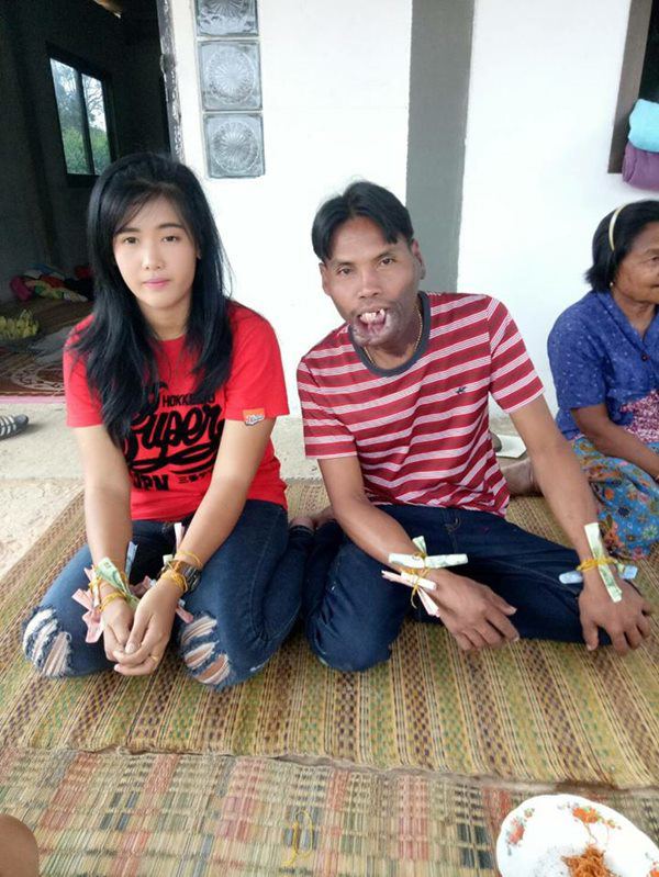 The love story of a 'mismatched' couple in Thailand has drawn significant attention from netizens.