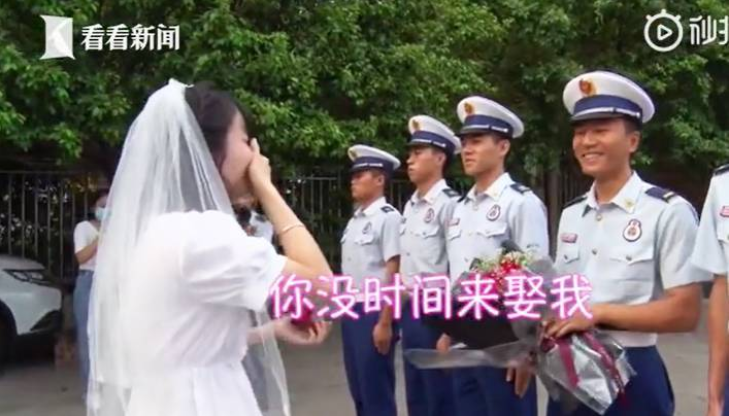 She boldly said: "Since you don't have time to propose to me, I will come to you to marry you.”