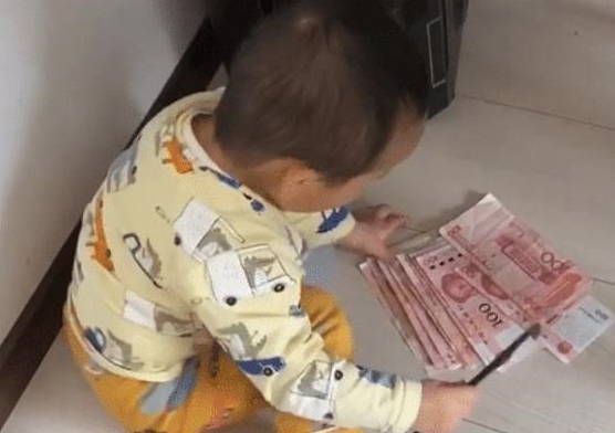 Accidentally discovering a thick secret stash meant for upgrading dad's PC