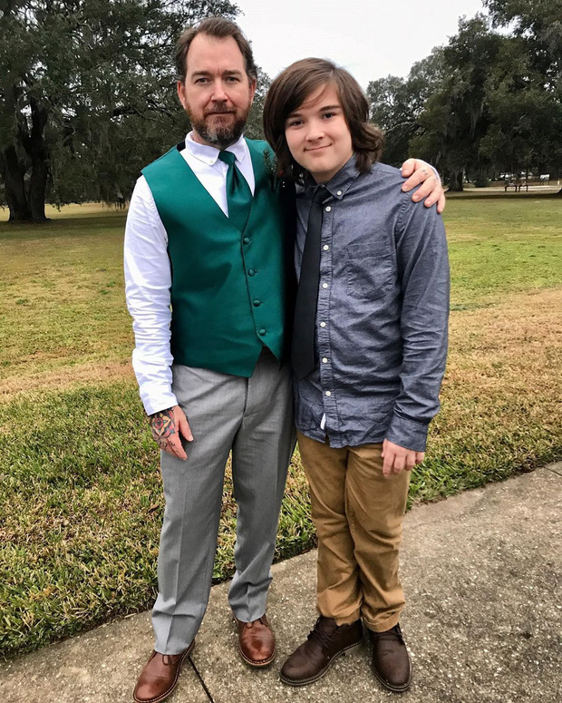 Thanks to his famous photo, Sammy was able to raise money to help his dad undergo surgery.