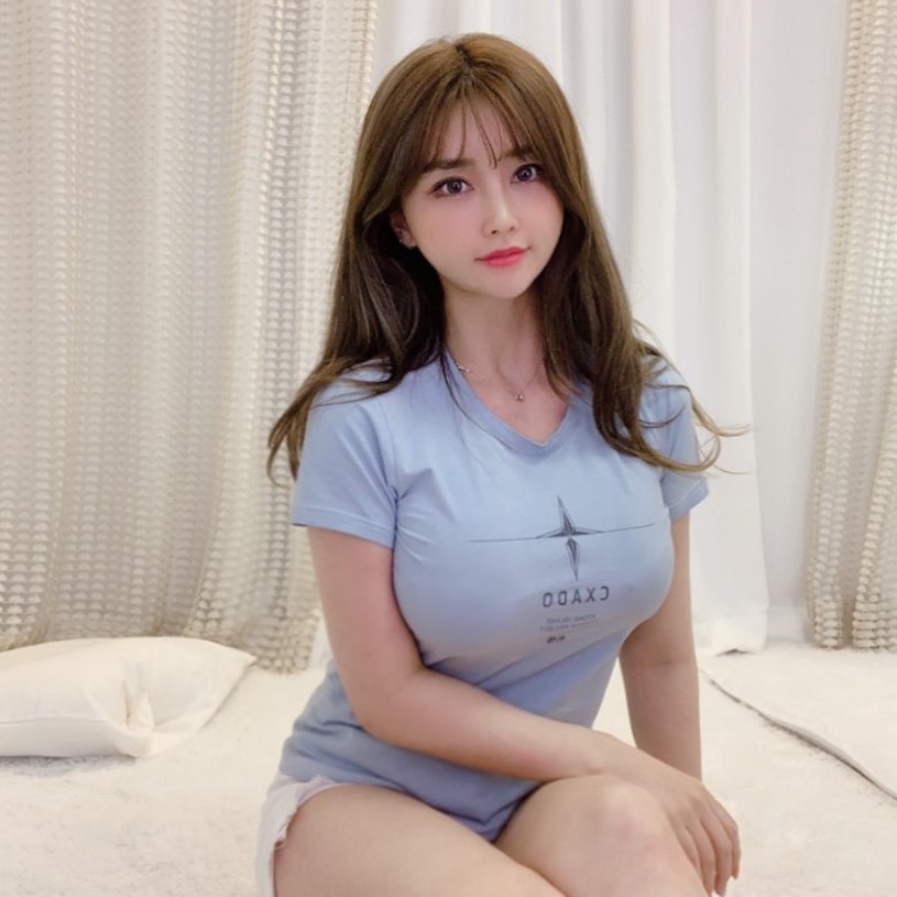 Bing Bing - the mentioned sexy streamer