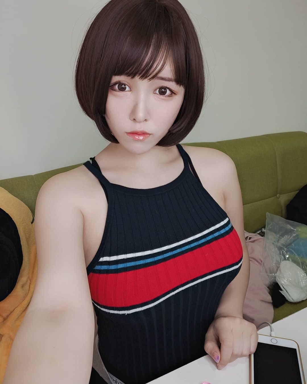 Dora's beautiful appearance makes many admire her