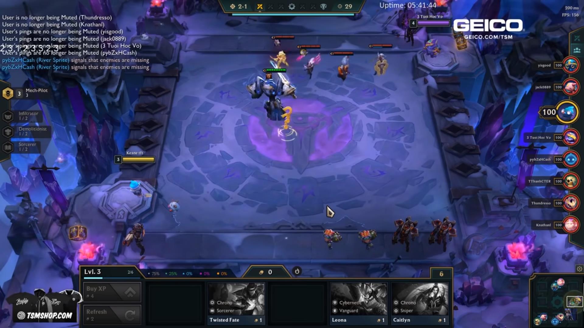 A player with Garen's War Armor in round 2-1 leaves the other 7 players stunned