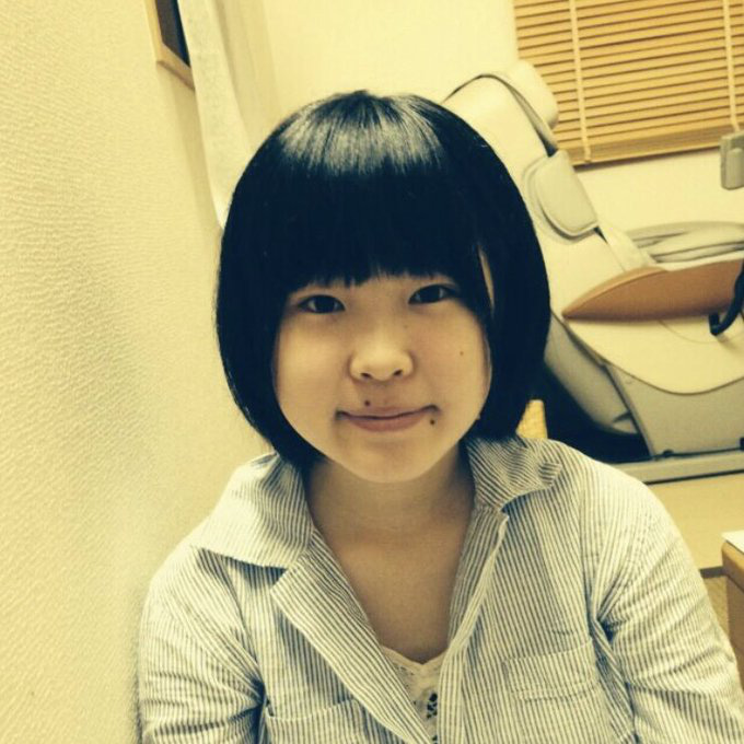 Hina was once a very chubby girl and insecure about her looks