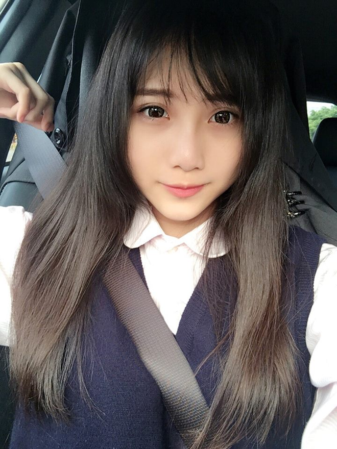 Liu Fangxuan's beauty during her school days