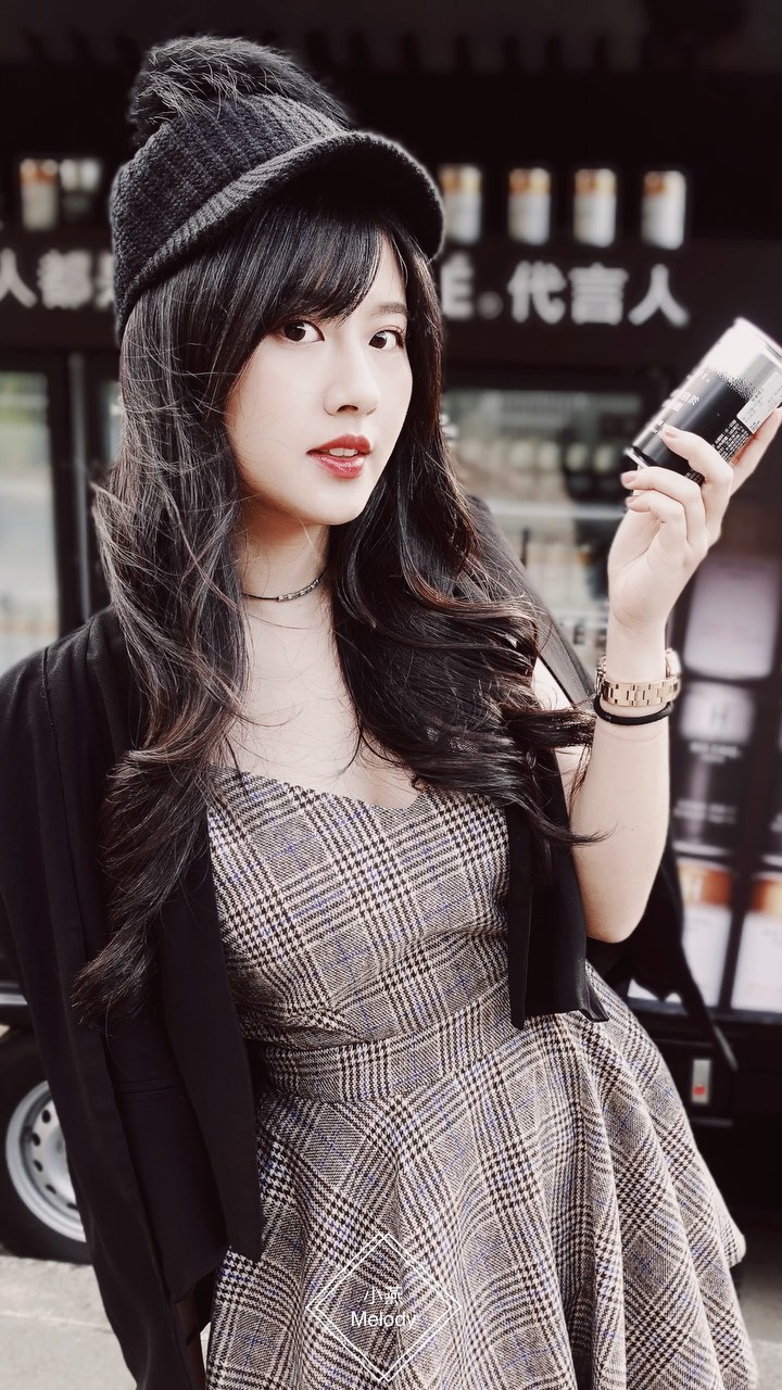 Xiaoyan usually only chooses to shoot fashion advertisement photos like this