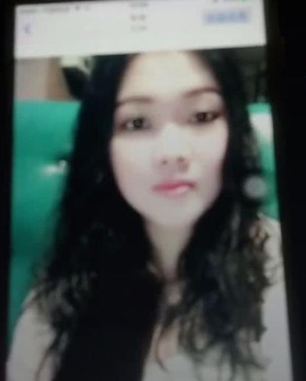 The photos that she sent him