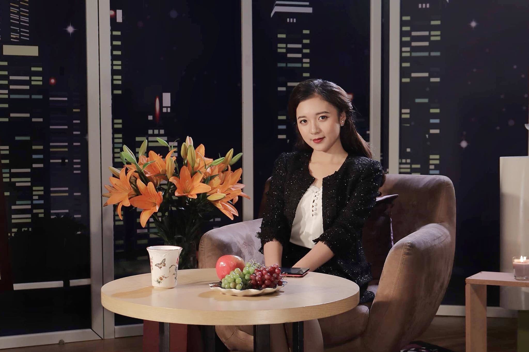 ve doi thuong xinh dep cua nu mc tre nhat vtv 20 15904011092281459327174