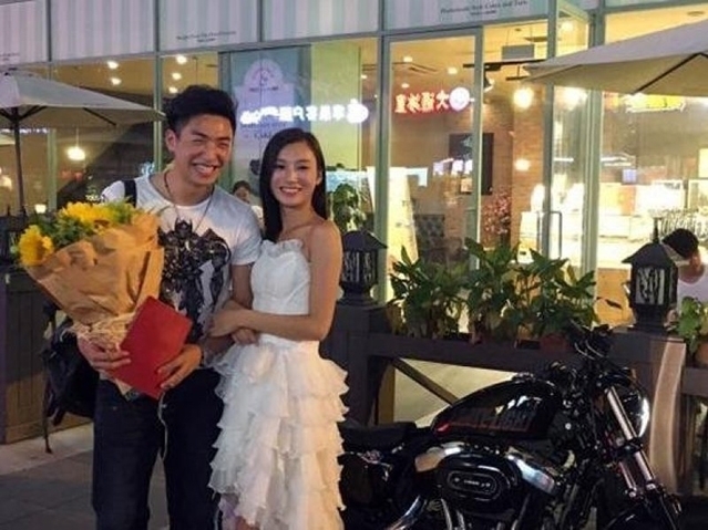 According to reports, this girl has worked extremely hard to earn money to buy a house and a motorcycle without relying on her family.