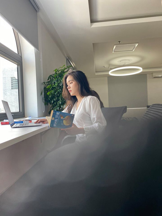 Thien Trang has a divine profile that makes many guys swoon.