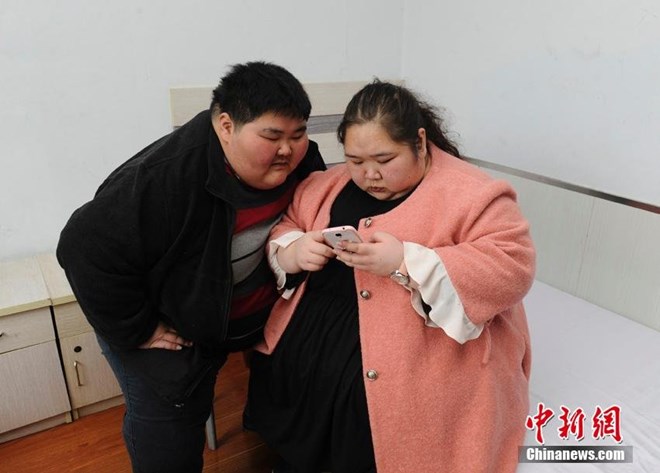 After a determined weight loss journey, Lin Yue and Zhang Yang now weigh 81kg and 83kg respectively.