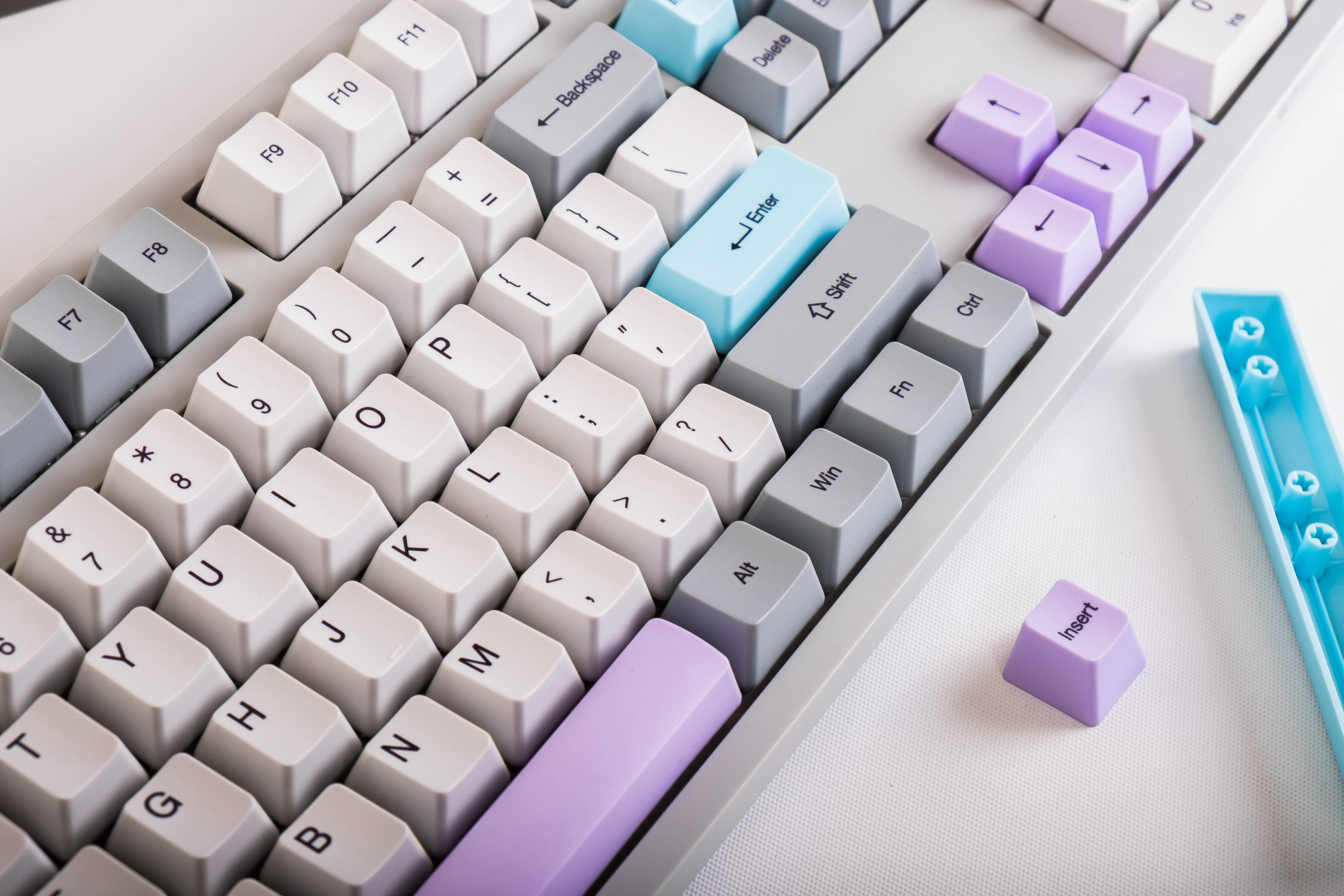 The harmonious coordination of colors created by the keycaps