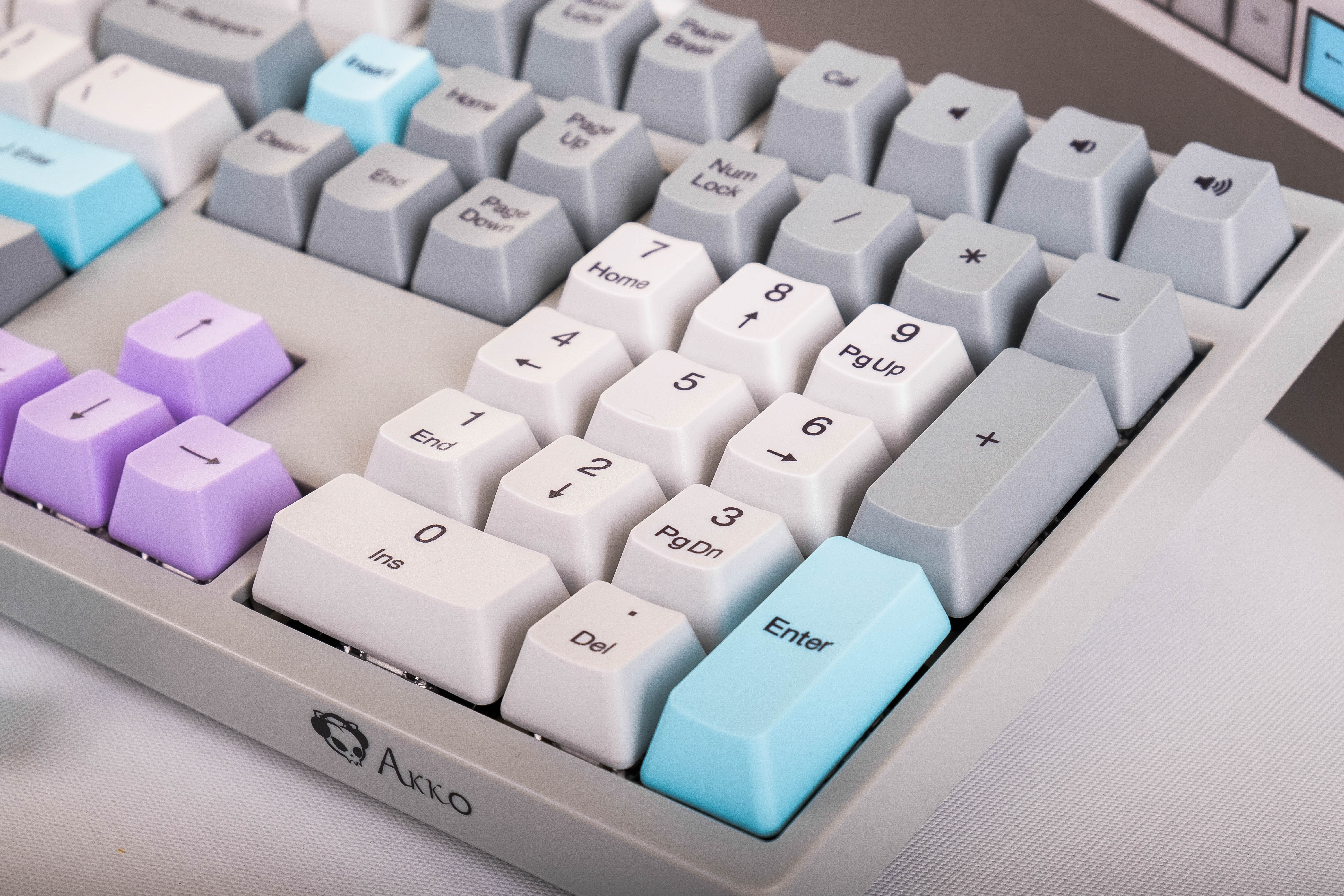 Dye-Sub printing technology for sharp characters, the soft customizable font of AKKO has never disappointed users