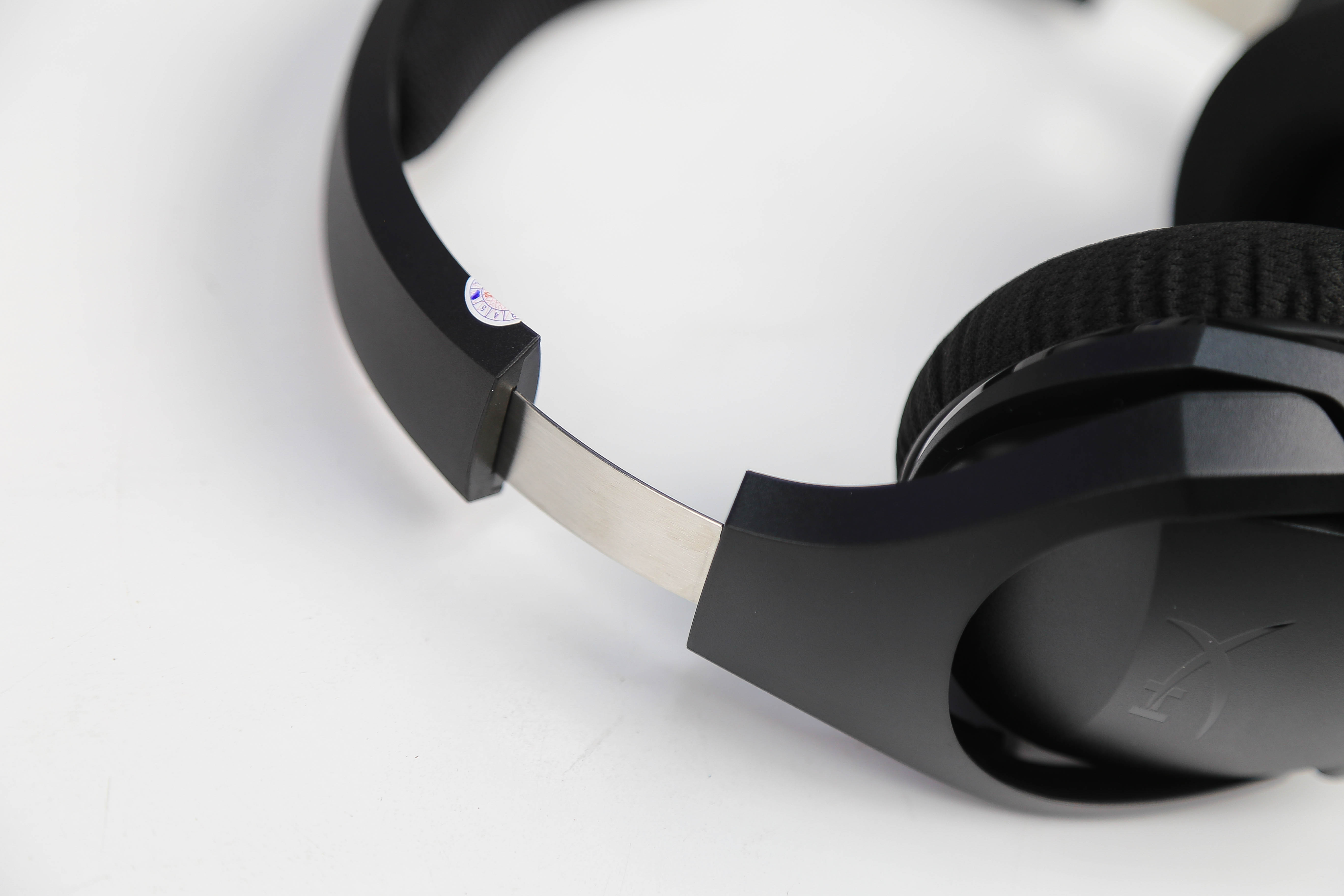 You can game for hours without worrying about overheating ears or neck strain
