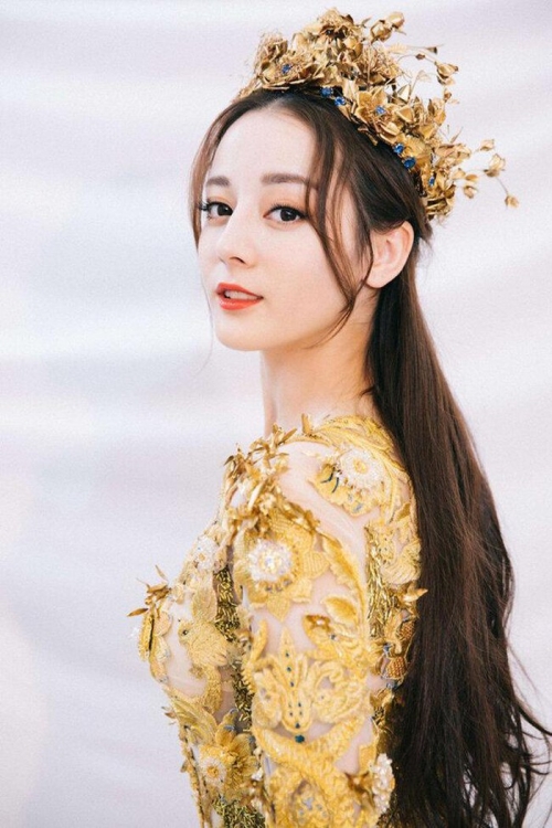 She is said to have an angle similar to Dilraba Dilmurat