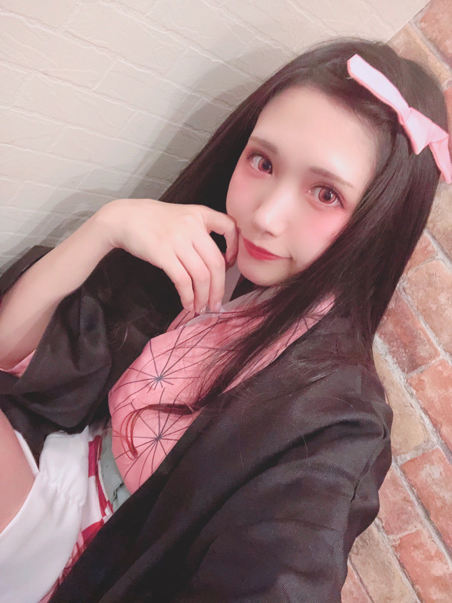 Mystical cosplay but still praised for beauty