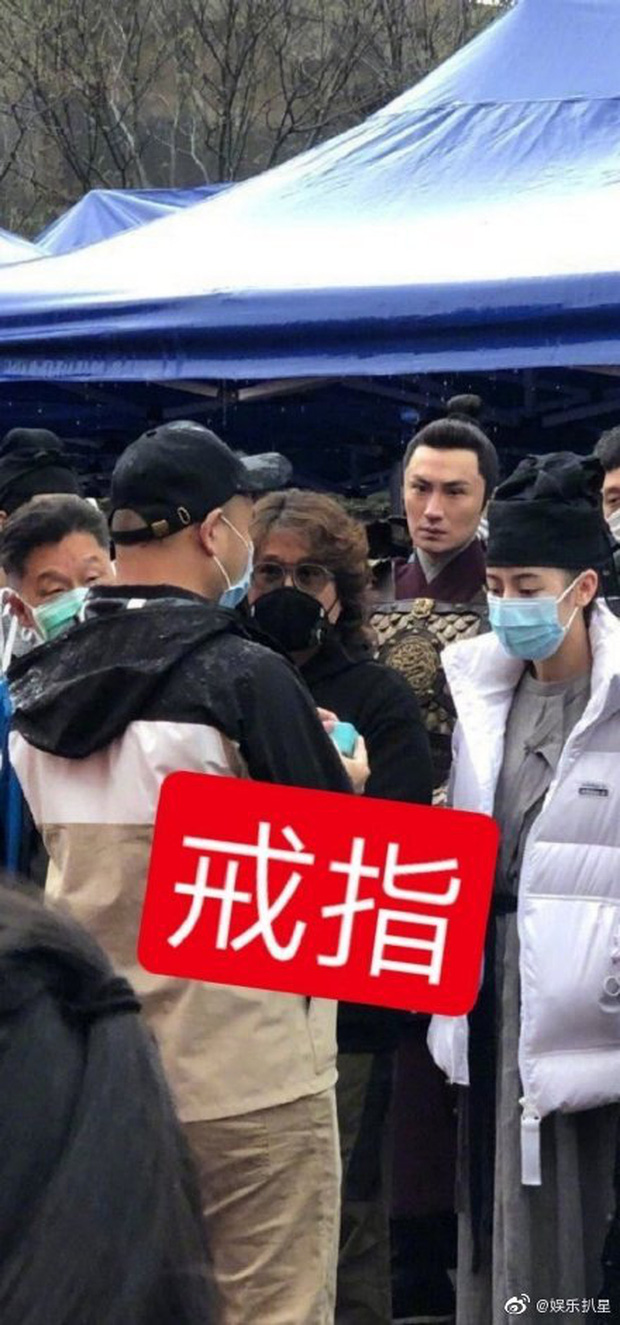 Previously, this man had approached and disturbed Dilraba Dilmurat several times
