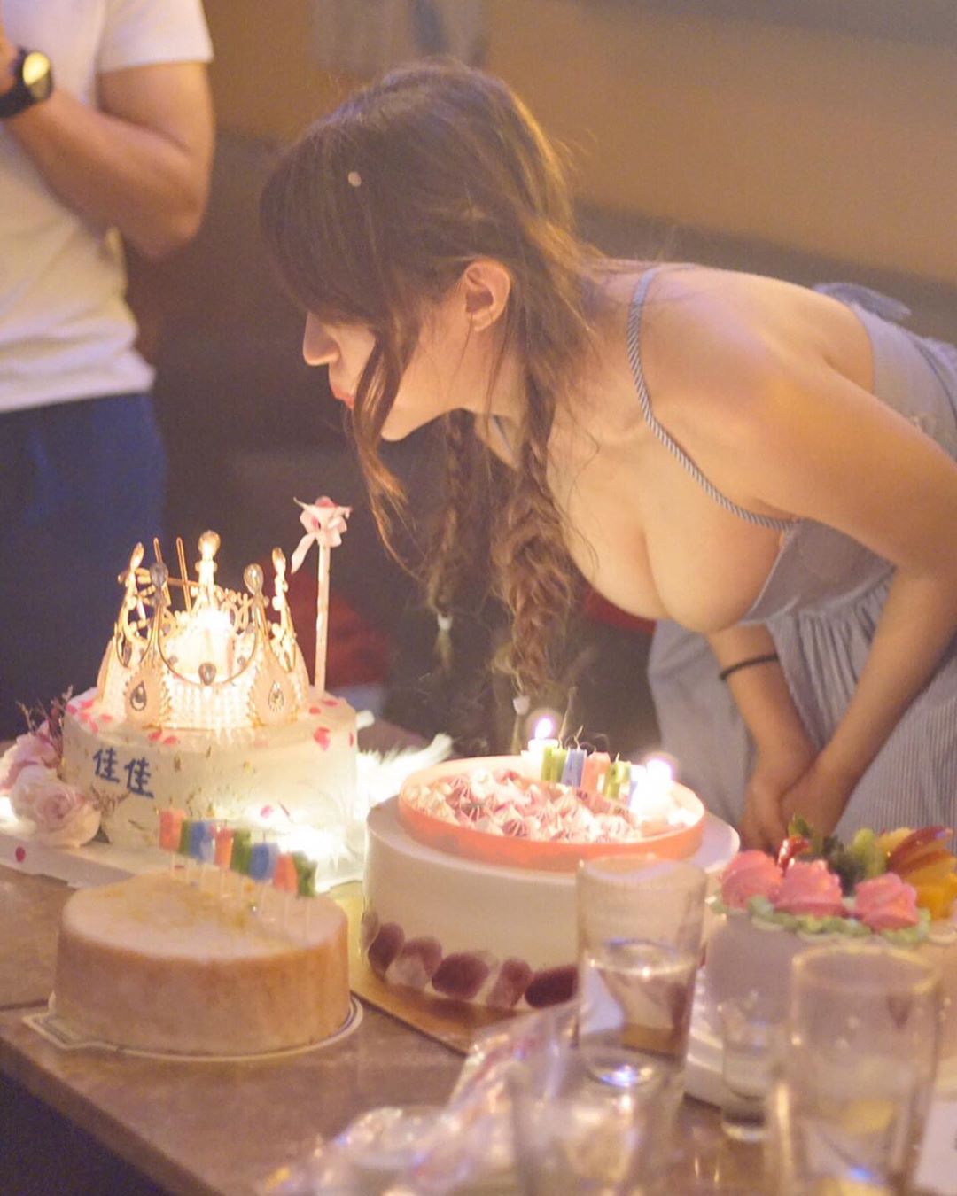 The moment she nearly encountered a mishap while blowing out birthday candles