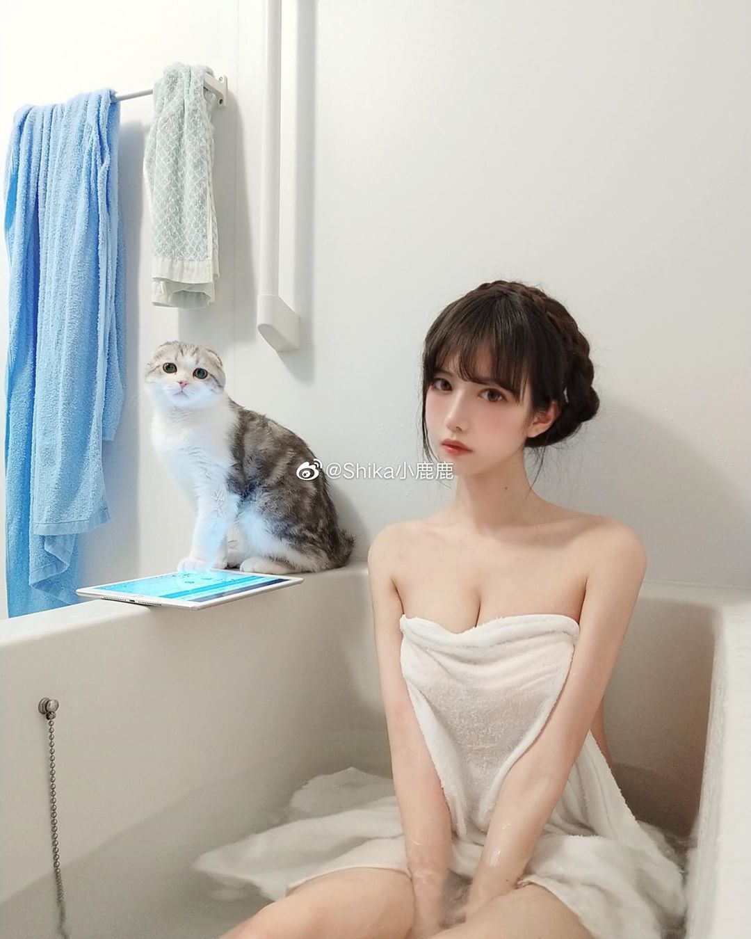 Clearly showing that she is gradually shifting to a more sensual style