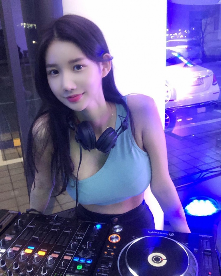 It turns out the main character is DJ Miu - a name that is no longer unfamiliar