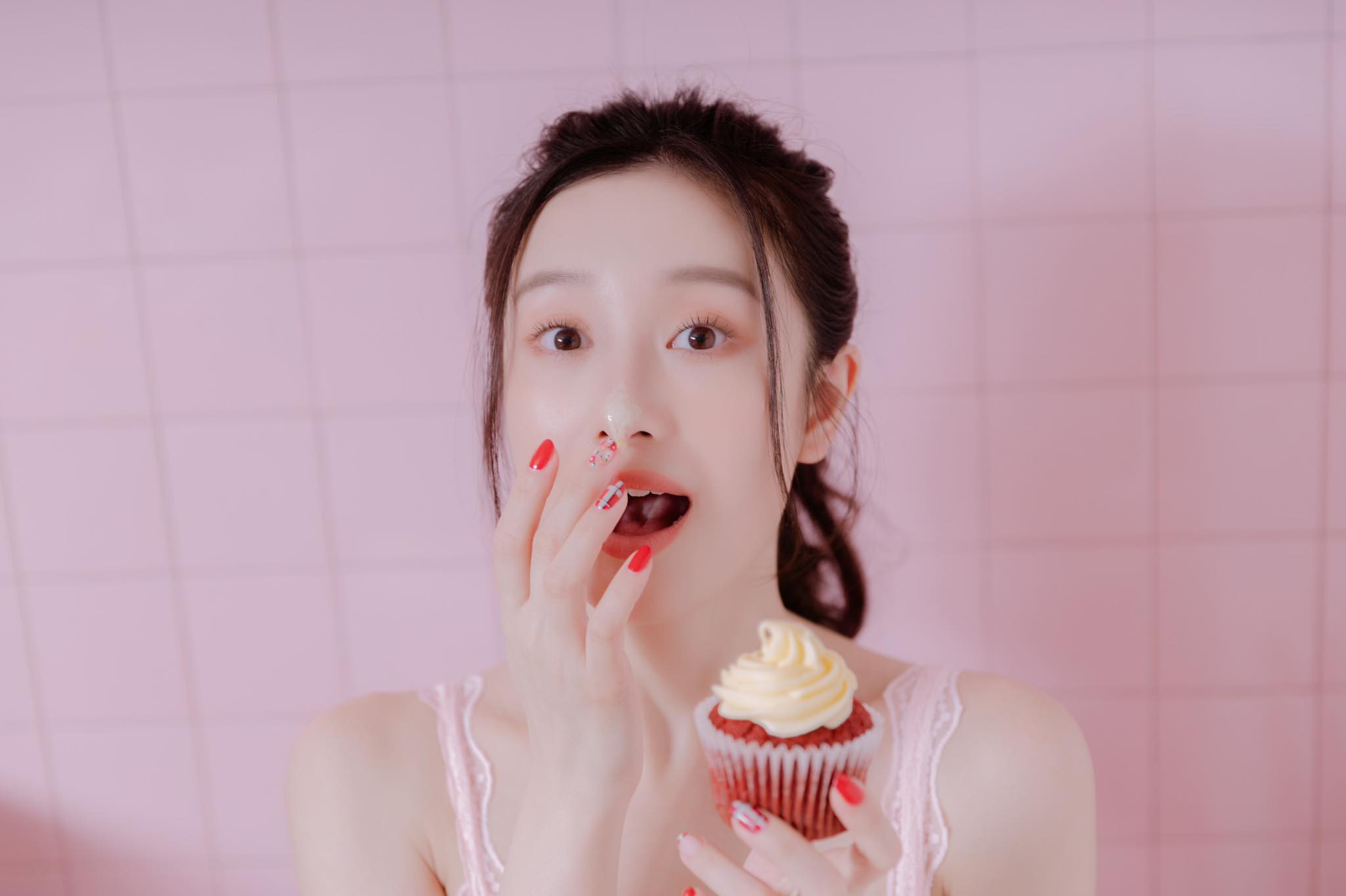 Recently, the hot girl has gradually changed her style